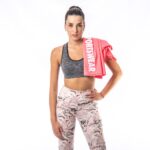 T Shirt SIX - immagine 2